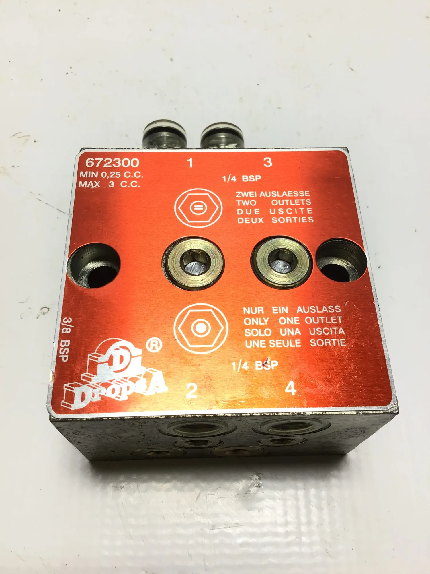 DropsA 672300 Feeder Block Valve 4 Out 0.25-3 C.C