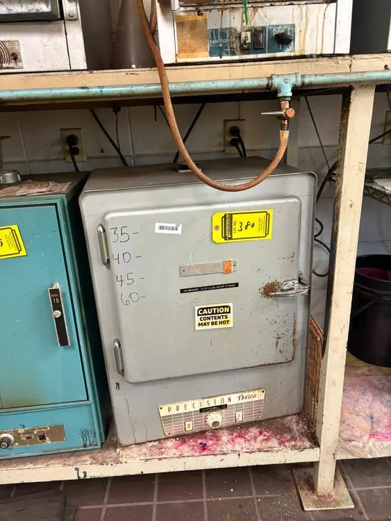 Used _UNKNOWN_ _UNKNOWN_ Lab Ovens Ohio US | Myron Bowling Auctioneers Inc #1504601