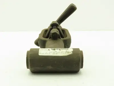 Hancock 7230W-1-0219 Manual Globe Valve 1/2" Socket Weld Loose Backseat 2500 PSI