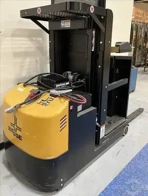 USED 2019 BIG J2-72
