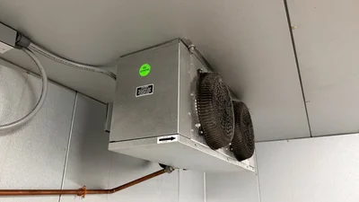 Walk-in Cooler (30x22)