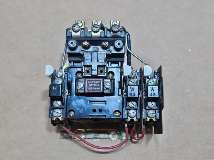 Used ALLEN-BRADLEY 709-BOD103 Switchgears British Columbia CA | Lenmark #1438249