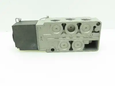 SMC SPF0281R-03-D Pneumatic Solenoid Valve Subplate 3/8"NPT  4/5 Port LOT OF 5