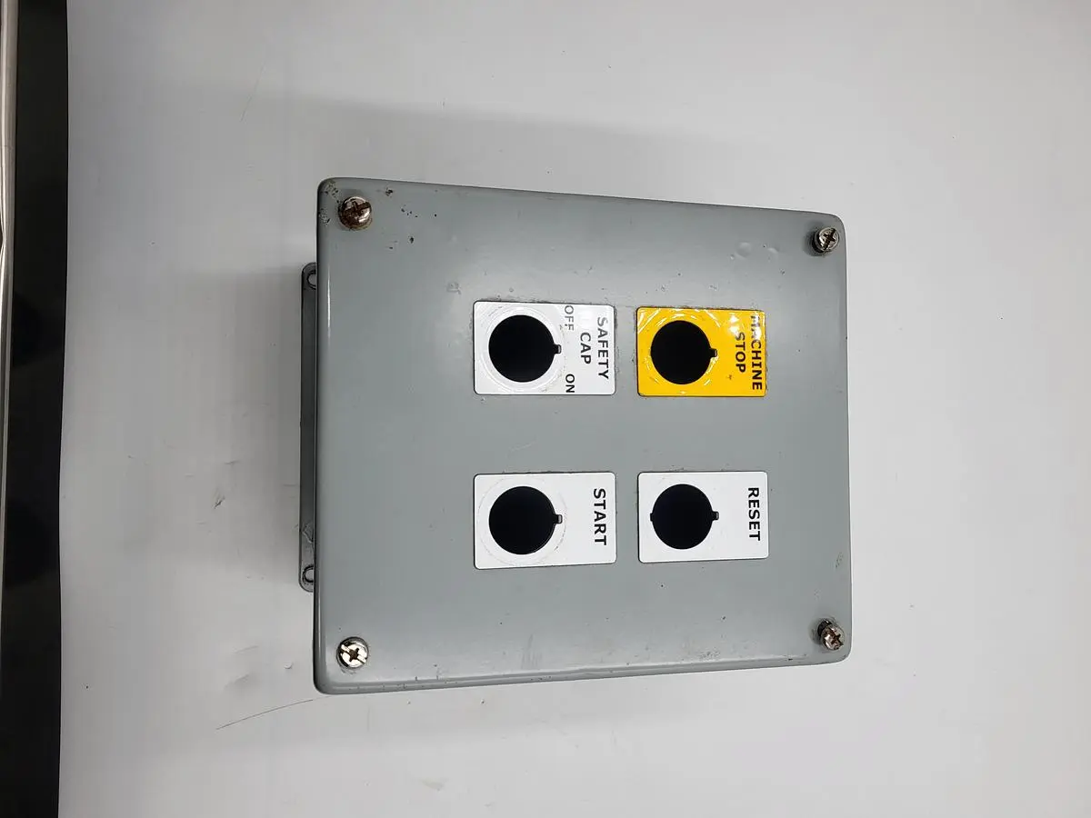 USED HOFFMAN HOFFMAN E4SPBXM SEALED ENCLOSURE 6" X 7" X 4-3/4"
