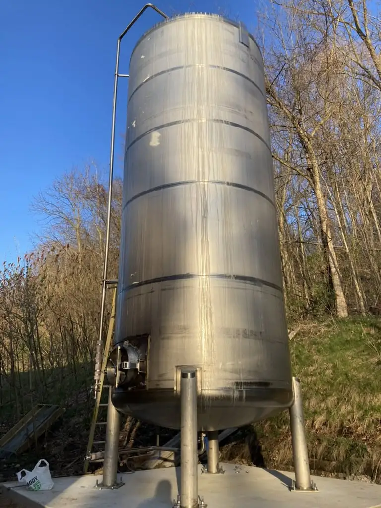 USED 1991 6,500 GALLON STAINLESS STEEL TANK
