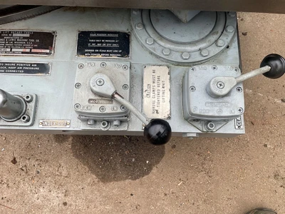 G & L Air Lift 4' x 5' Rotary Table
