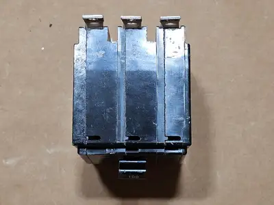 USED SQUARE D QOB3100