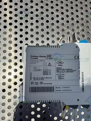 Used ENDRESS + HAUSER NIVOTESTER FTL 325P-O3E3 VIBRONIC POINT LEVEL DETECTOR Electronics & Components California US | Equipment Lab #1271600