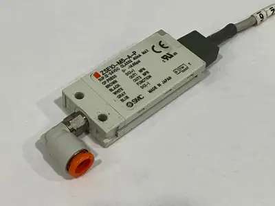 Used SMC ZSE10-M5-A-P Pressure Switches Michigan US | Maverick Industrial Sales #1453105