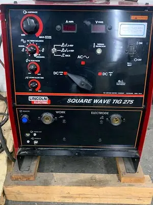 5916-300 Lincoln Electric Squarewave 275 TIG or Stick AC/DC Welder