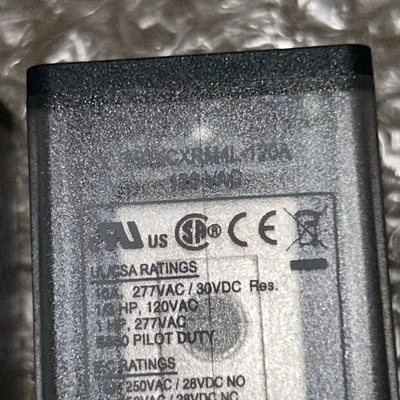 NEW Schneider Electric 750XCXRM4L