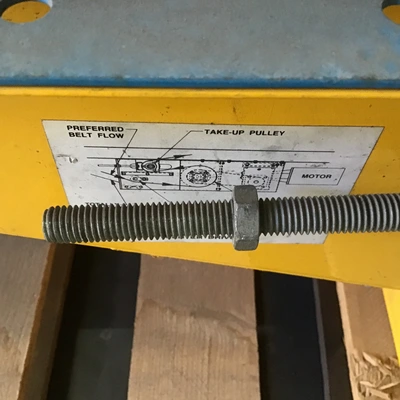 Hytrol SN: 457492 Driven Belt Conveyor – Gravity Roller Conveyor