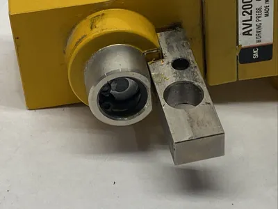 AVL2000-N02 | SMC  Soft Start Lock-Out Valve 24VDC - For parts or not working