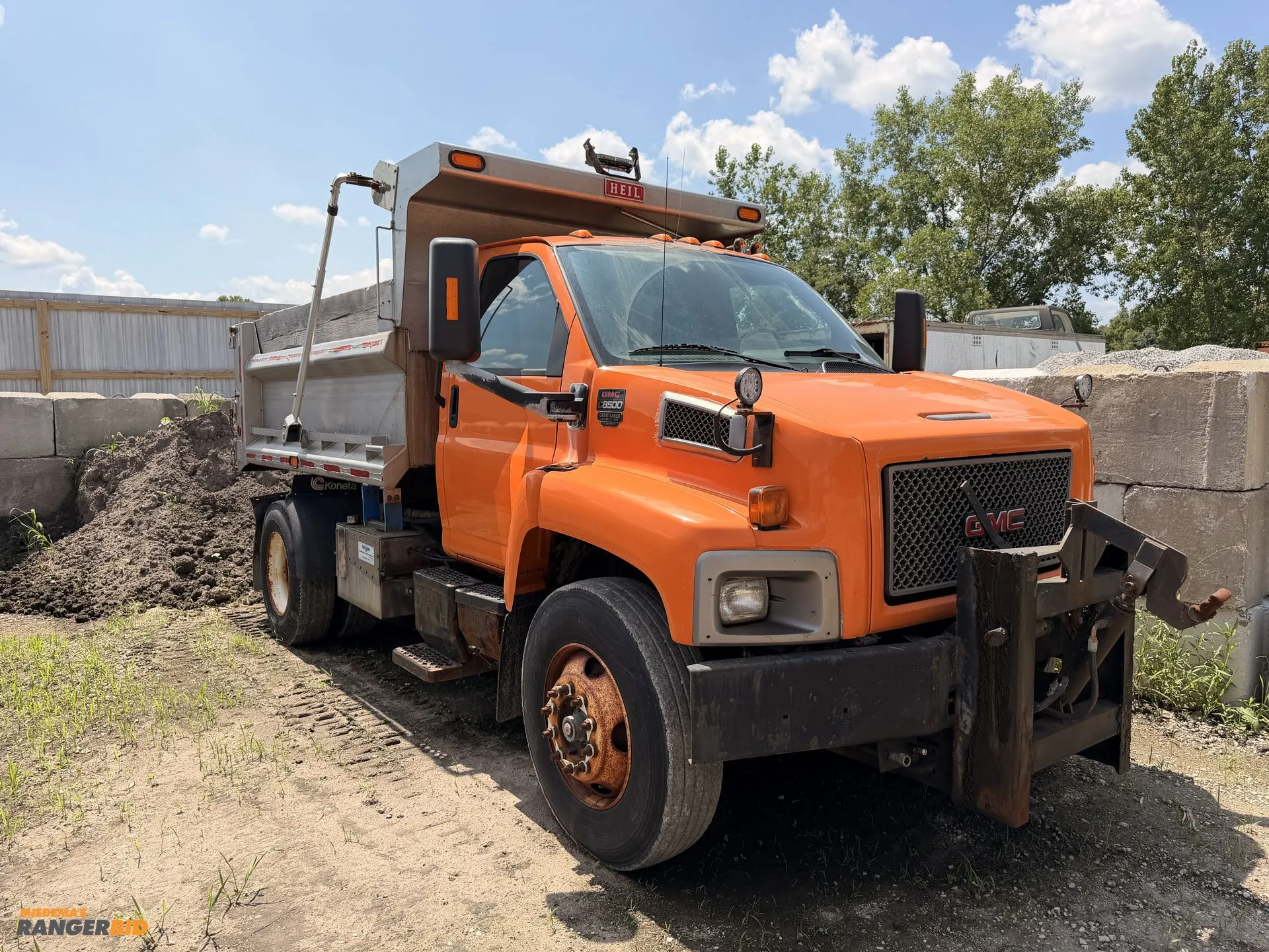 Used 2005 GMC C8500 Dump trucks Indiana US | Miedema Asset Management Group #1436982