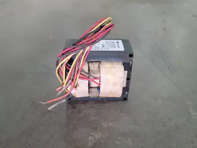 USED UNIVERSAL S400TRIAC4M