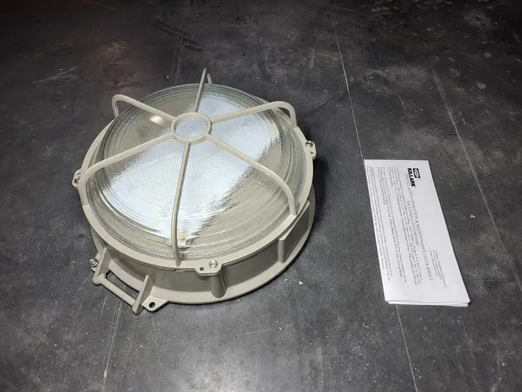 New | in-Stock KILLARK VML1X930G Lighting British Columbia CA | Lenmark #367569
