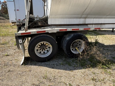 Used 2012 WARREN BULK FEED TRAILER Tanker Trailers Michigan US | Miedema Asset Management Group #1709523