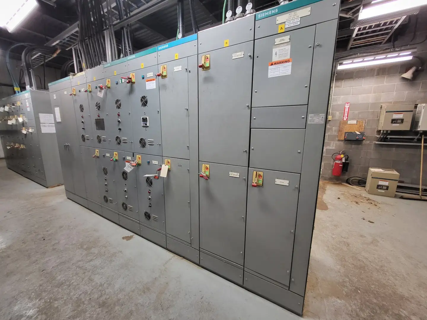 Used SIEMENS 8PX Misc Electrical & Power Parts British Columbia CA | Lenmark #251190