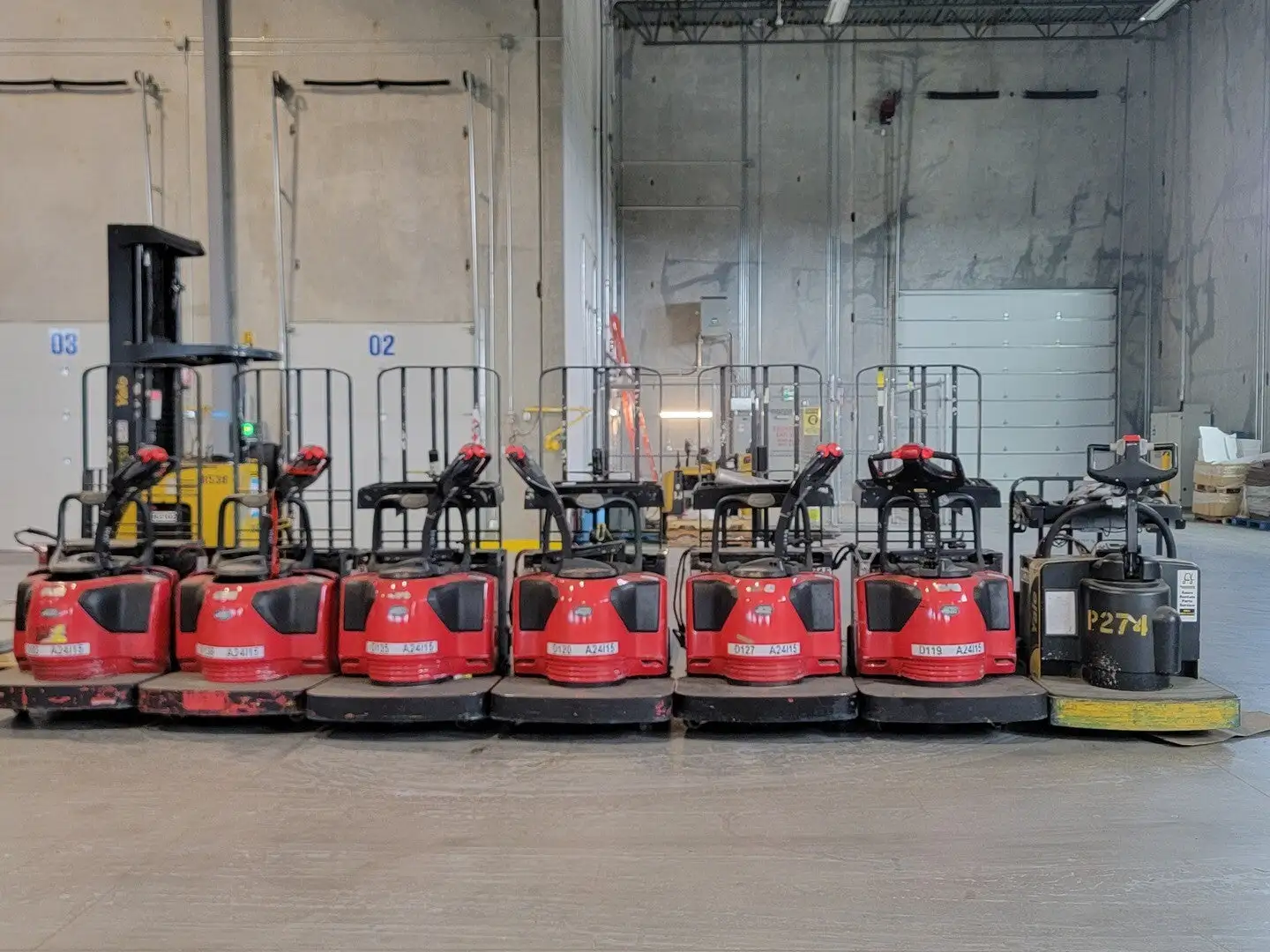 USED RAYMOND 8410