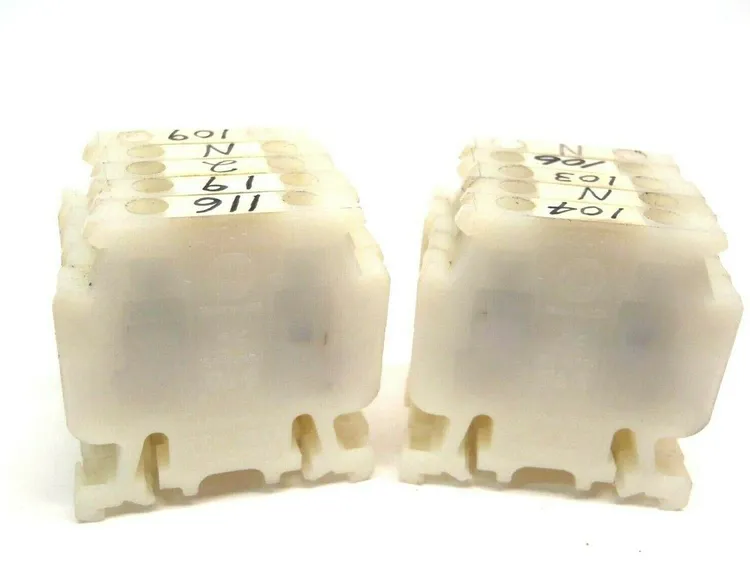 Used IEC WHITE TERMINAL BLOCKS 2 WIRE IEC 947-7-1 Terminal Blocks | Maverick Industrial Sales #1115646