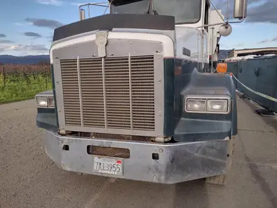 USED 1995 KENWORTH T800