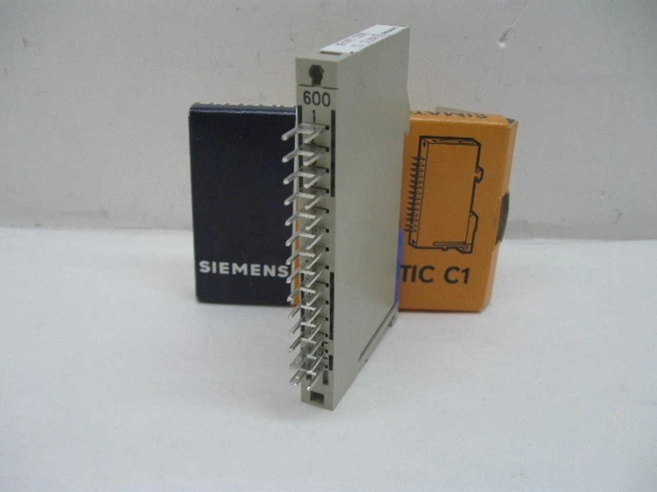NEW SIEMENS 6EC1 600-3A