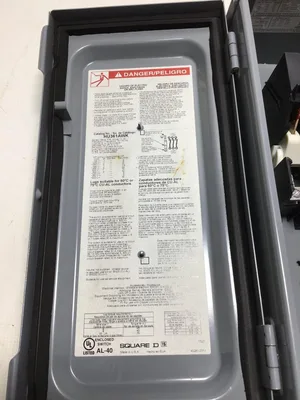 Square D HU361AWK, Series E, 30 Amp, 600V, 3P3W, NEMA 12, Disconnect HD Safety Switch