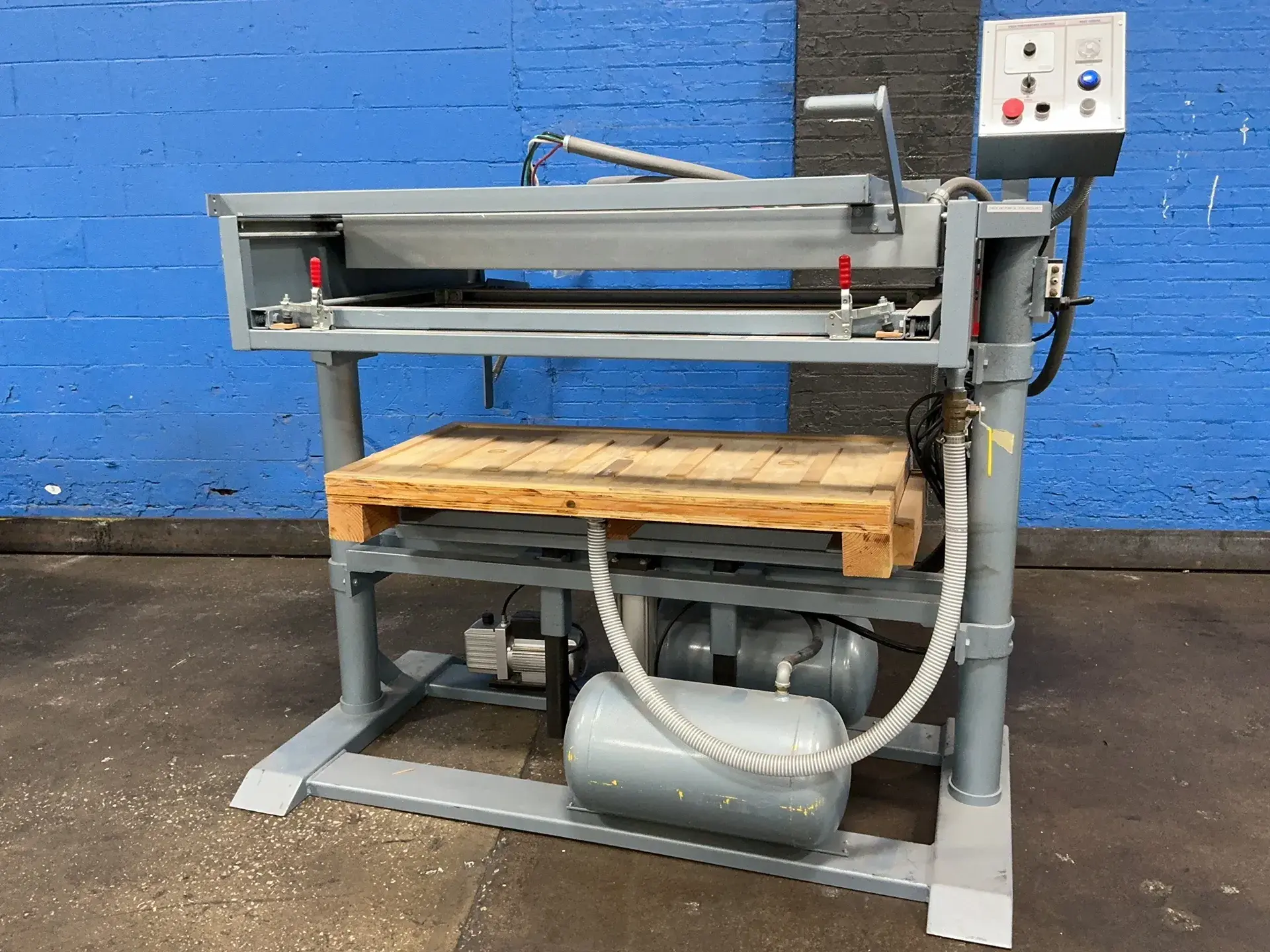 Used BELOVAC _UNKNOWN_ Vacuum Formers Ohio US | HGR 24 #1280552