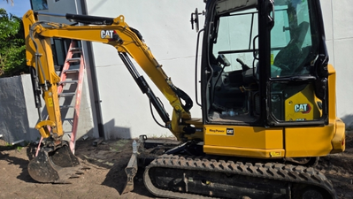 USED 2025 Caterpillar 304