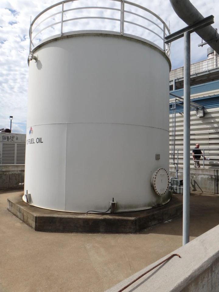 30,000 Gallon Carbon Tank