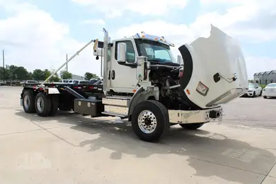 New | in-Stock 2026 INTERNATIONAL HX Rolloff Trucks Texas US | Roll Off Truck World #1491834