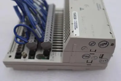 Schneider Electric 170ADM35010 PLC I/O Base 24VDC-16PT IN/OUT #4103