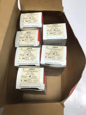Turnlok L520-R Black Receptacle 20A 125V 2P 3W NEMA L5-20R (Lot of 6)