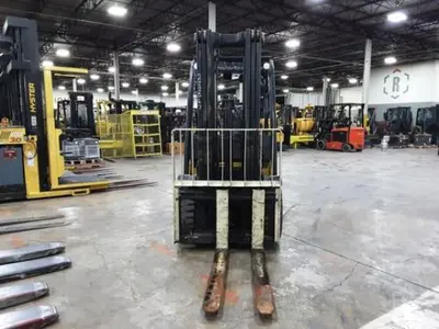 USED 2014 YALE GLP060