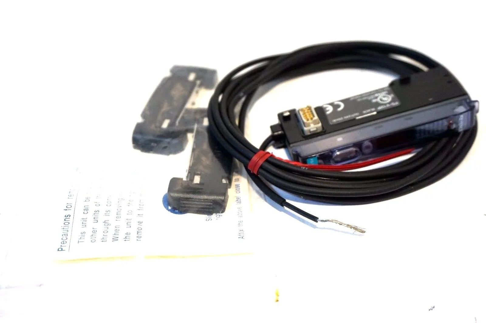 NEW KEYENCE FS-V12P FIBER OPTIC AMPLIFIER FSV12P