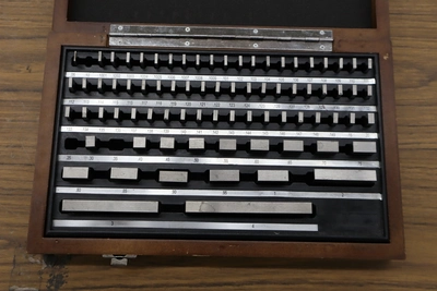 Used STARRETT GAGE BLOCKS Lab Inspection Minnesota US | Machinesused.com #1506390