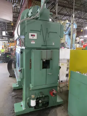 1983 MINSTER PULSAR TR2-30 High Speed Production Presses | Global Machine Brokers, LLC (2)