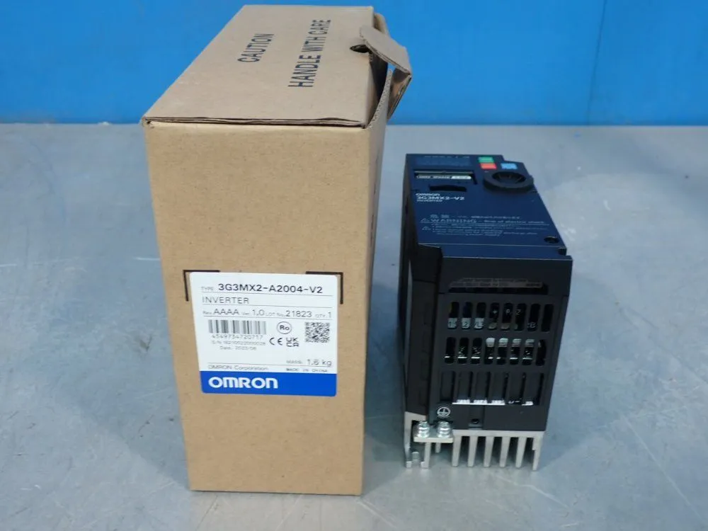 NEW OMRON 3G3MX2A2004V2