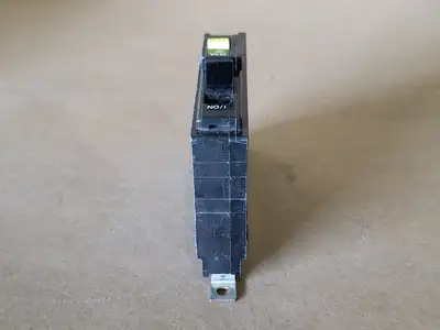 USED SQUARE D QOB115