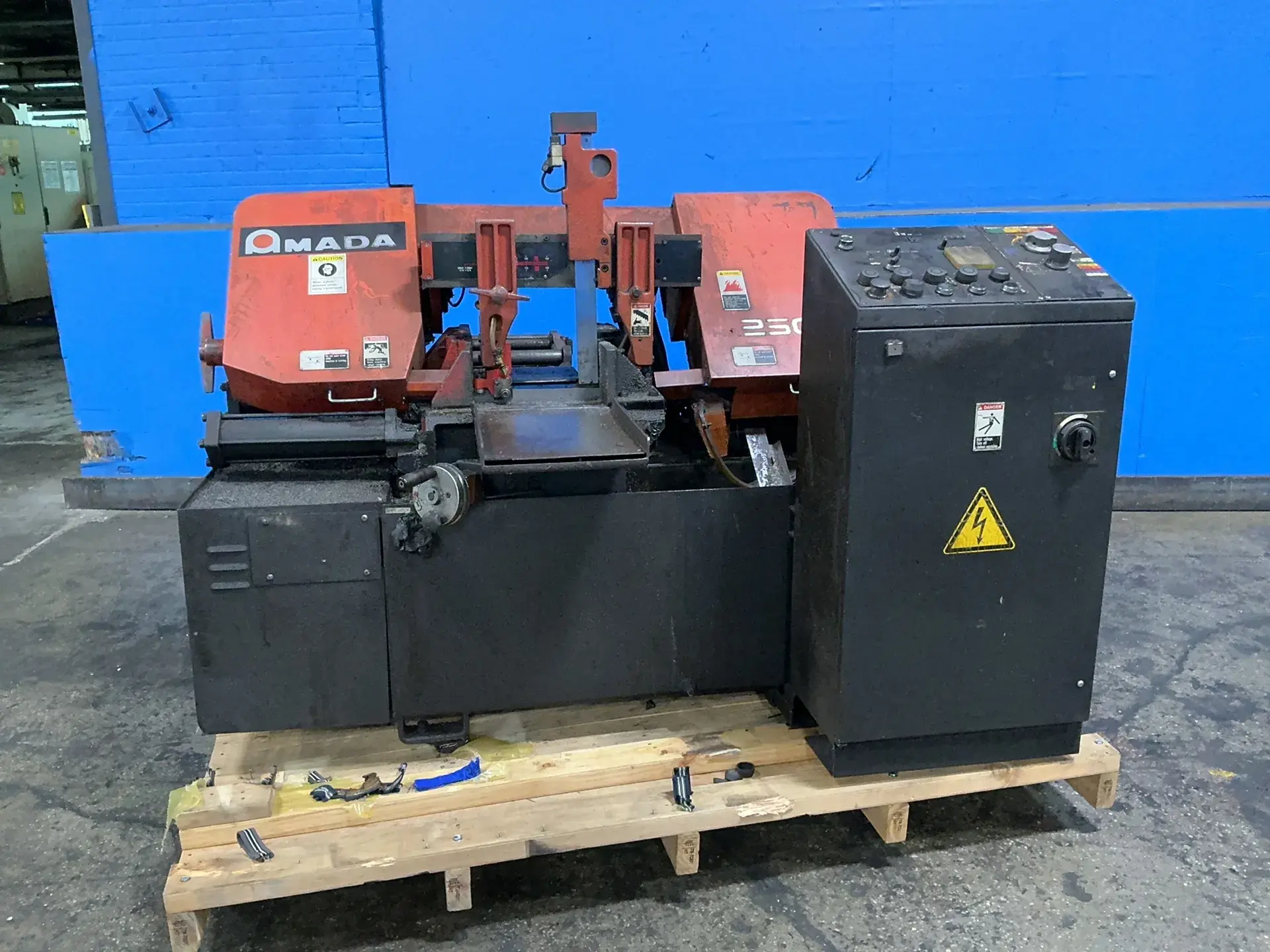 Used 2001 _UNKNOWN_ _UNKNOWN_ Horizontal Dual Column Band Saws Ohio US | HGR 24 #1370545