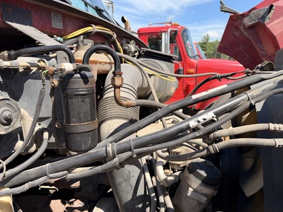 Used 2005 STERLING L9000 4X2 WITH A 12.8L L6 DIESEL ENGINE. Cab Chassis trucks Michigan US | Miedema Asset Management Group #1282413