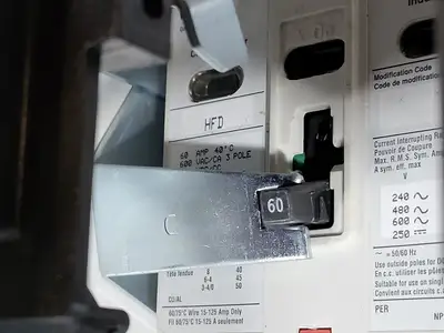 Used EATON SVX025A1-5A4N1 Switchgears British Columbia CA | Lenmark #240118
