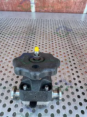USED ITT PURE FLO 316L STAINLESS STEEL  DIAPHRAGM VALVE W/ 1/2" SANITARY FITTING