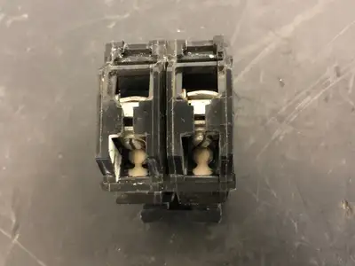 15 Amp, 2 Pole, 120/240 volts Circuit Breaker