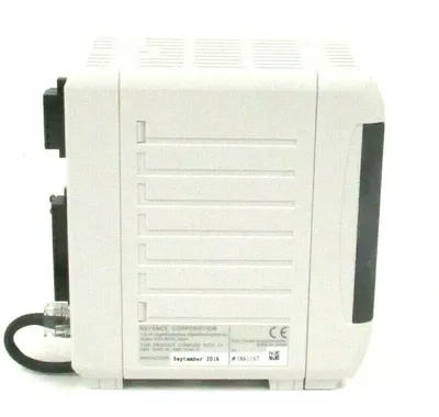 NEW KEYENCE LK-G3001V LASER SENSOR CONTROLLER LKG3001V