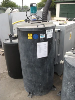 500L Black Polypropylene Vertical Enclosed Mixing Tank 0.18 kW