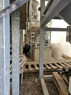USED HOSOKAWA TWO-STAGE PLASTIC SHREDDING AND GRANULATION SYSTEM
