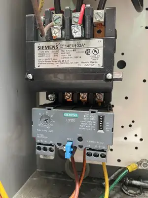 USED SIEMENS THREE PHASE COMBINATION MAGNETIC STARTER