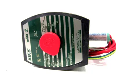 NEW ASCO 8210G026MO SOLENOID VALVE 110/60