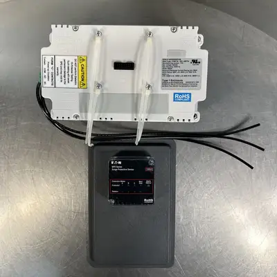 New Eaton SPD250400Y2B SPD Series Surge Protective Device (BIN7.1.2-5)